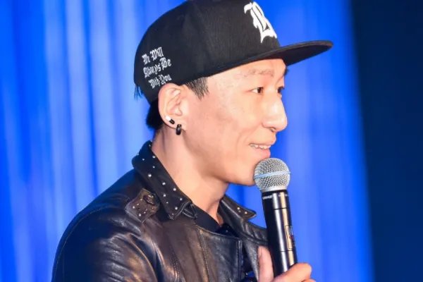 失恋33天》女主角白百合的丈夫是内地哪个演唱组合成员？