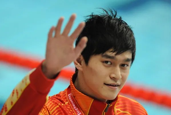 孙杨听证会黑幕，检测官表示愿出庭以证违规，为何却从未得到传唤？