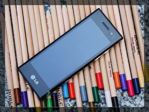 LG BL40e行货上市 索尼爱立信X5暴跌899