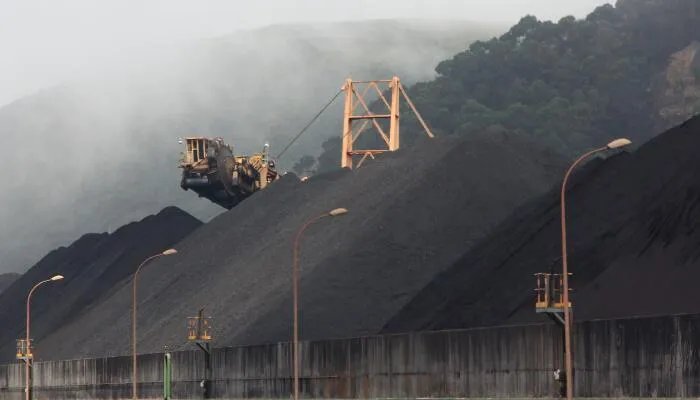 东三省电厂存煤达24天 全国统调电厂存煤可用16天