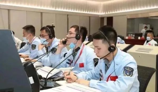 “北京明白”目前9位都是90后，这个团队的工作人员各个都负责什么？