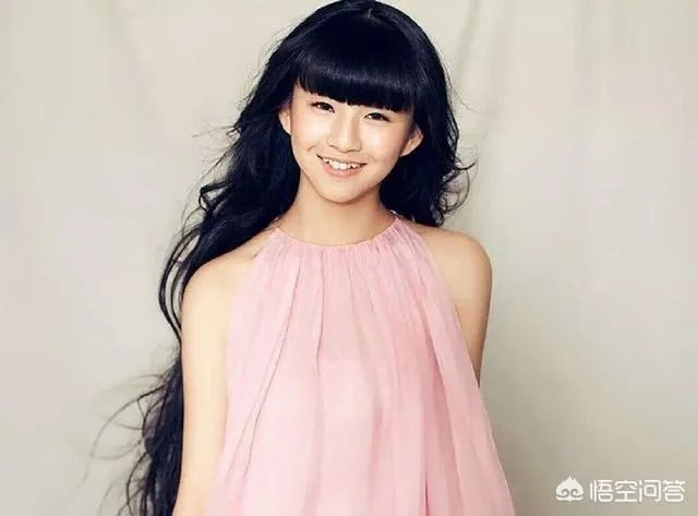 曾经在春晚舞台惊艳众人的小彩旗，现在怎么样了？