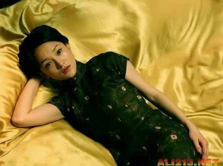 周迅谢霆锋恋情被爆 盘点周迅20年的8任男友