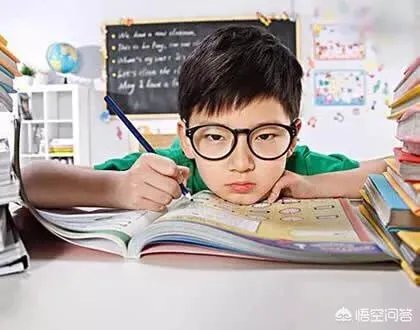 高三，和班主任吵架，桌子被撤了，想去小班，你们觉得我无理取闹么？