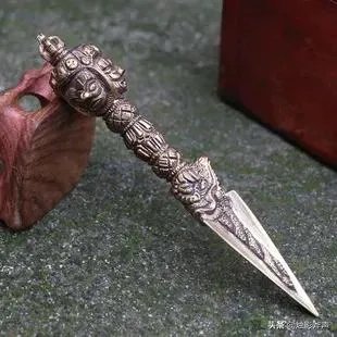 古代战场上，有使用“独脚铜人”作兵器的吗？