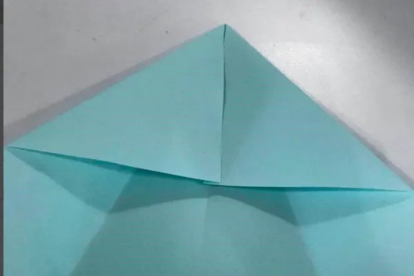 “开学第一课”中的歼15纸飞机怎么折