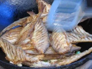 香酥糖醋马口鱼