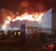 伦敦油漆厂大火没有伤亡吧？