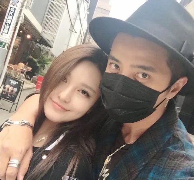 罗志祥发文回顾九年恋爱点滴，并再次向周扬青道歉，你觉得他们会复合吗？