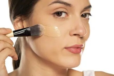 阿玛尼粉底液怎么使用