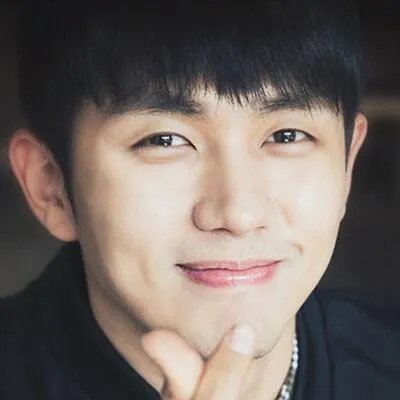 任瑟雍安昭熙两年感情结束 男方浅谈感情经历