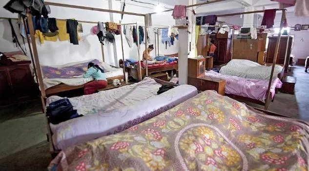 印度一男子娶39位妻子，全家181人住同一层楼，后来怎样？