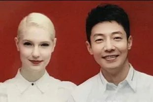 撒贝宁妻子旧照曝光，两个人是怎么相识相爱的