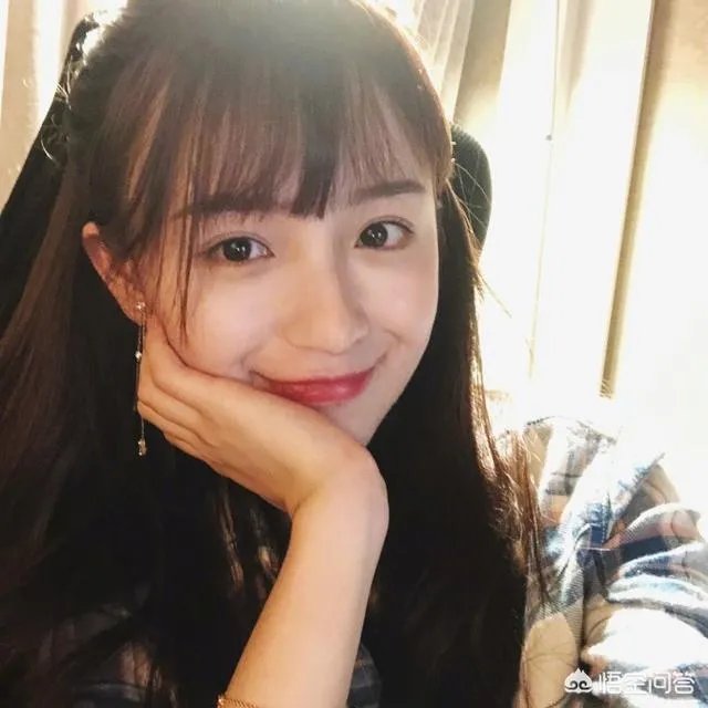 斗鱼二珂又发新专辑了，为什么她之前在熊猫没有火起来？