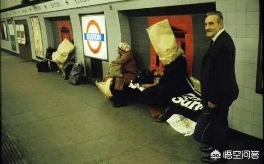 有哪些擅长以地铁为场景拍照的摄影师？