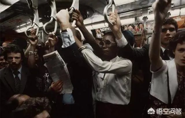 有哪些擅长以地铁为场景拍照的摄影师？