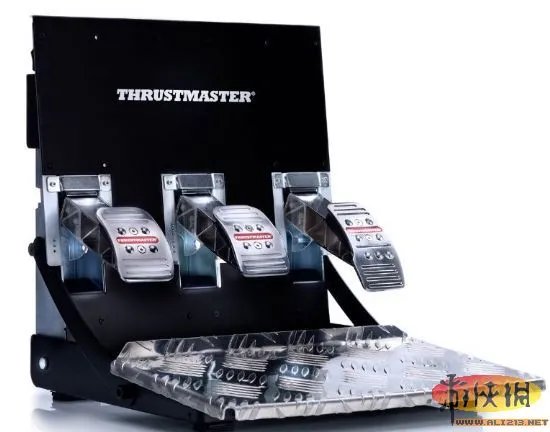 4000RMB！《GT5》专用方向盘正式发布