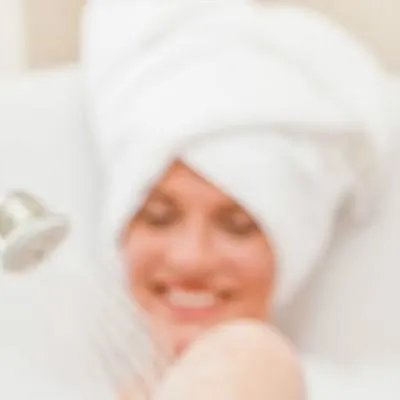 眼睛周围长斑怎么调理