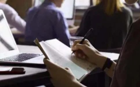 易中天《品三国》读后感