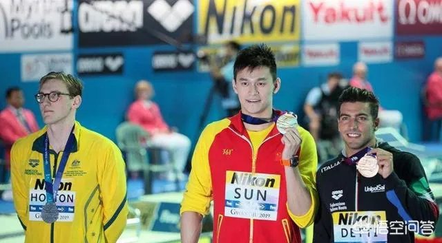 霍顿队友药检呈阳退赛