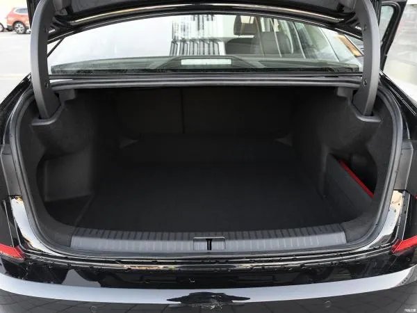 帕萨特2019款报价及图片