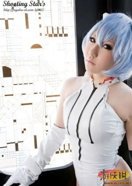 EVA爆乳凌波丽 性感女神让你惊心动魄