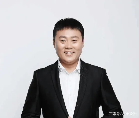 为走红不惜身份作假，冒充草根多年，韩红一怒之下将其轰下台，是谁？