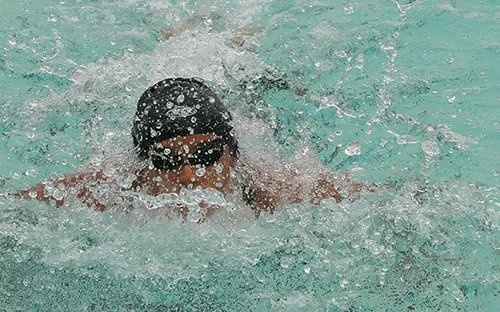 泳帽的正确戴法是什么 泳帽的使用和选购