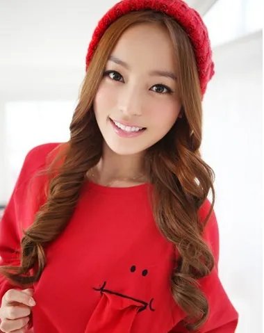 具荷拉龙俊亨接吻照曝光 揭秘具荷拉礼服脱落事件内幕