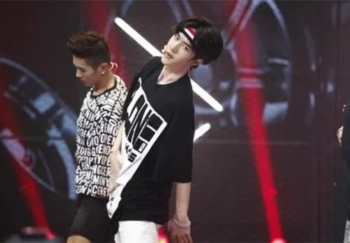 为什么王一博可以主持天天向上？