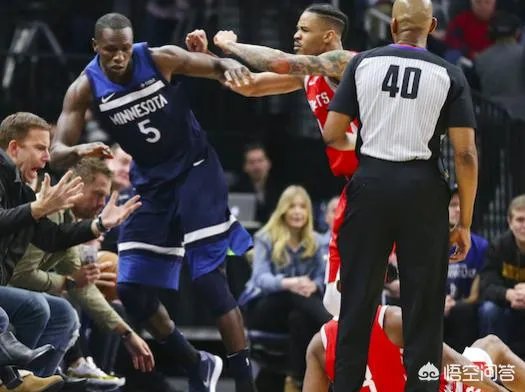 保罗被凶狠推搡，格林为兄弟出头遭驱逐，你如何评价？