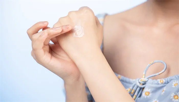 隔离霜和防晒霜区别 隔离霜和防晒霜的区别是什么