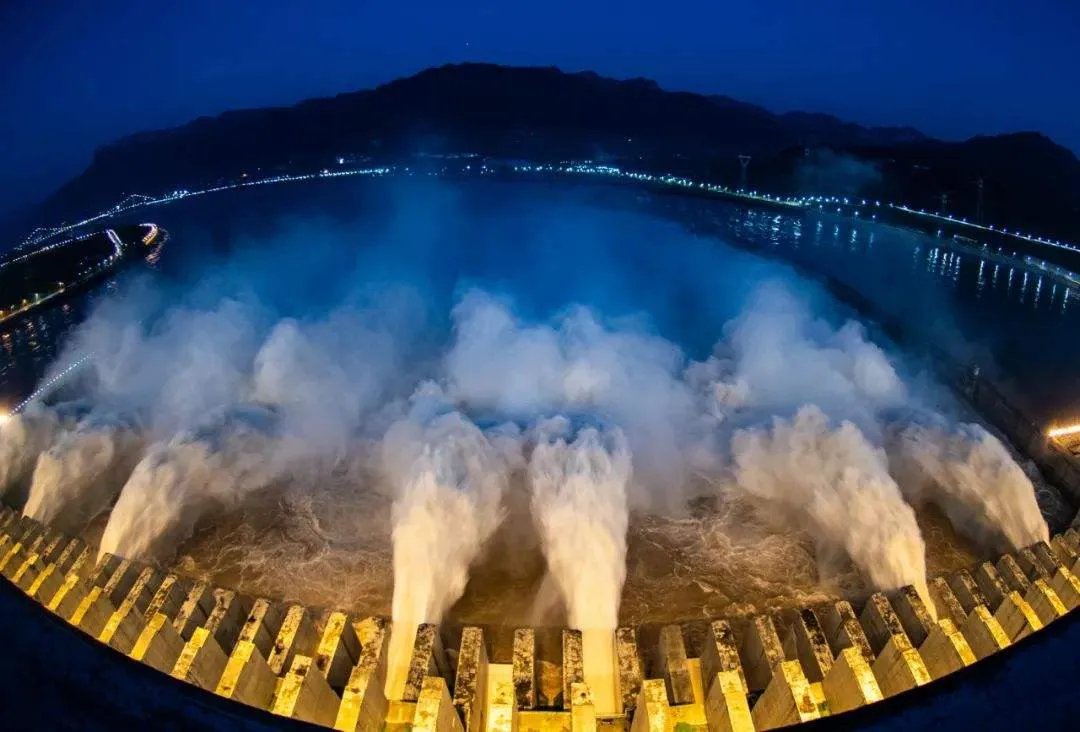 今年入讯以来最大洪水抵达三峡，三峡能撑得住吗？