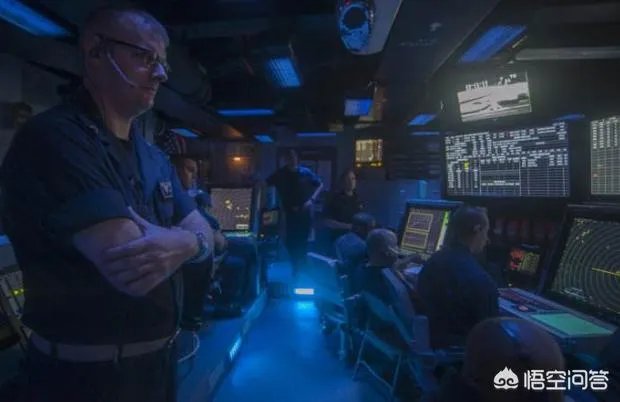 摧毁了航母的指挥舰桥，是不是就几乎瘫痪了整个航母？