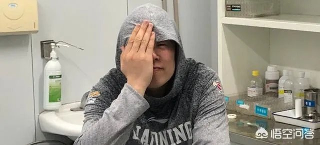 韩德君手掌骨折，出战成疑，辽宁队能不能拿下北京队？