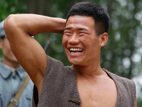 饰演《小兵张嘎》中嘎子结婚了？他的老婆是谁？