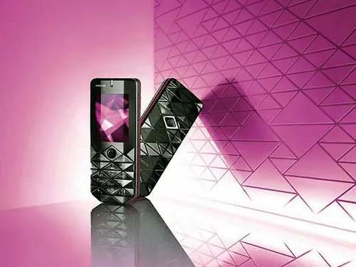 钻石菱纹下的秘密 诺基亚7500Prism评测