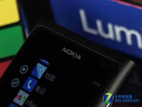 2011年最后一款旗舰 诺基亚Lumia 800评测