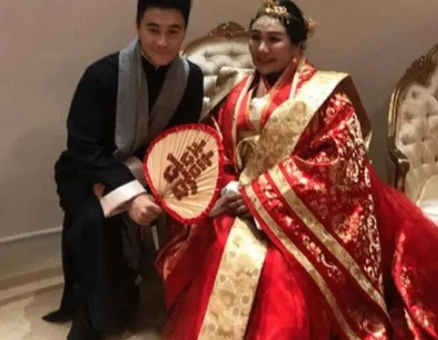 何鸿燊孙女嫁东北