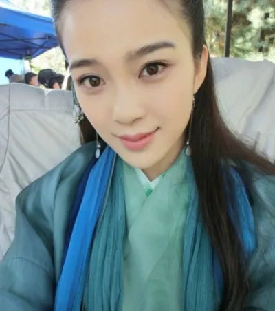 赵韩樱子的照片展示 变身最美程英PK小龙女