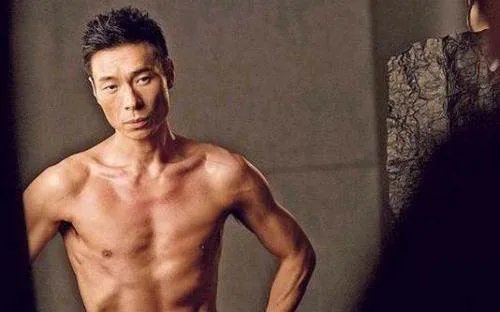 日月神剑主题曲叫什么?谁唱的?