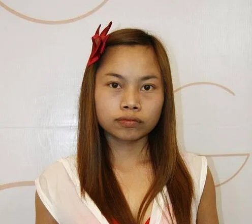 凤姐被扔鸡蛋令人深思 网络红人炒作途径应反思