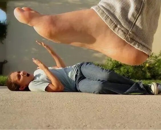 一男一女摩托车上打野战?这些错觉图片让你大开眼界