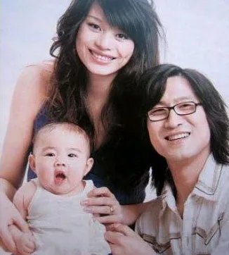 汪峰的前妻康作如个人资料及照片 康作如的女儿的照片大曝光