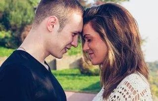 大四女生分手后怀孕被前男友拉黑,谈恋爱时该找啥样的男友?