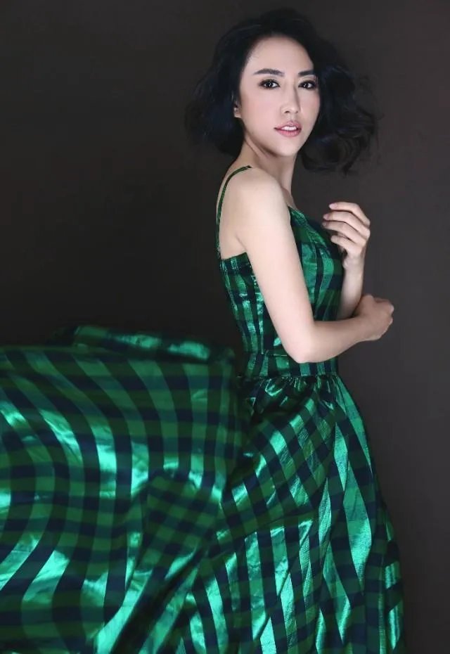 朱娜与王茜华象吗？