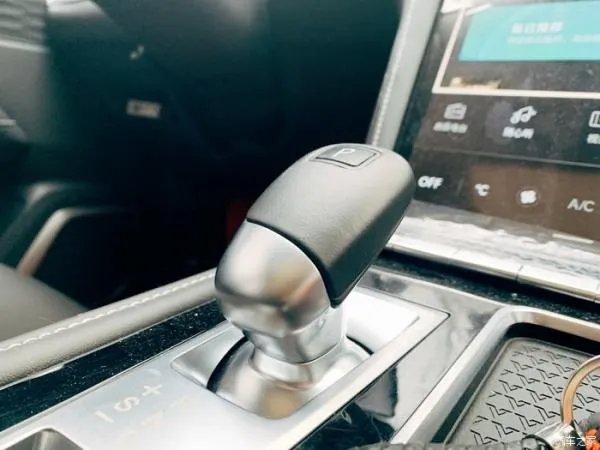 【媳妇当车模】我的星的我伴！ 高清大图来袭！！！