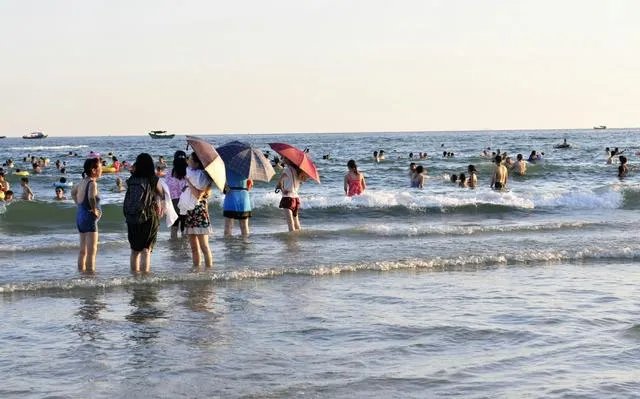 惠州惠东港口镇好不好玩，听说有很多海鲜？