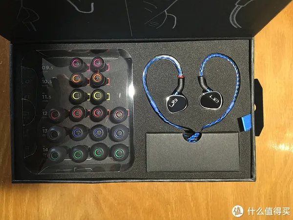 适合听音乐 — Logitech 罗技 UE900s 四单元动铁 入耳式耳机