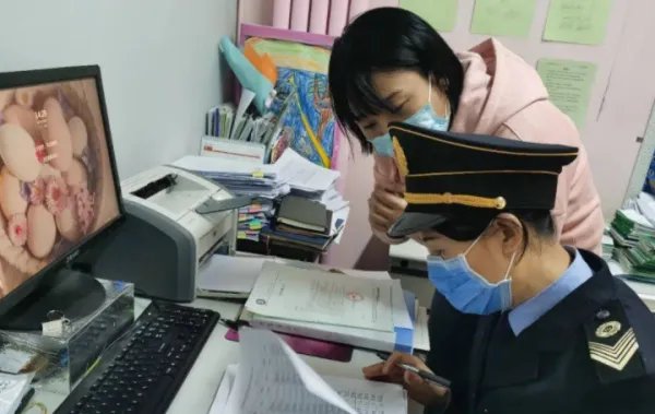 江苏盐城三人隐瞒行程被行拘，他们这种隐瞒行程的行为有什么安全隐患？